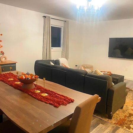 Private Cottage With Huge Private Dog Park! Barrys Bay 외부 사진